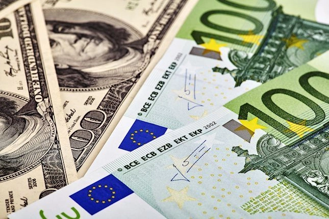 EUR/USD holds near 1.0500 ahead of Powell speech