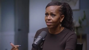 050825-michelle-obama-primary