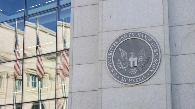 secs-surprise-move-on-defi-sparks-frenzy-top-ceos-react-as-crypto-policy-shifts-in-u-s
