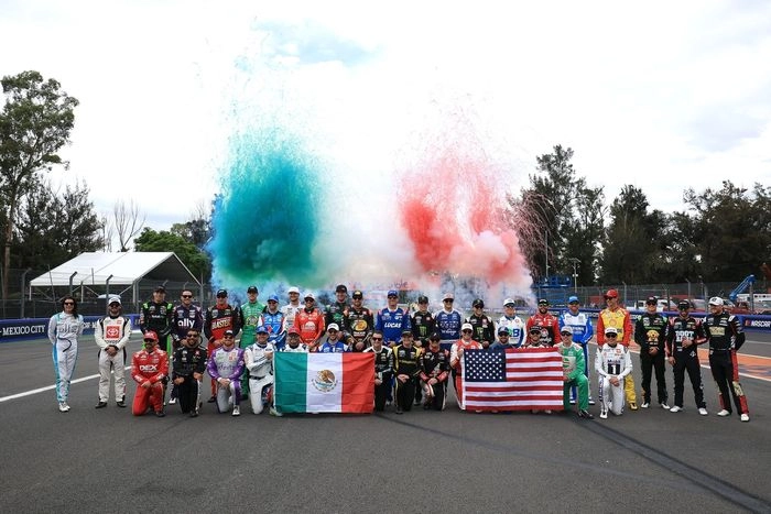 Nascar Cup full field