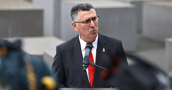 Mandatory Credit: Photo by Christian Marquardt/NurPhoto/Shutterstock (15344125i) Foreign Minister Johann Wadephul and Israeli Foreign Minister Gideon Sa'ar speak to the media after a wreath-laying ceremony at the memorial for the Murdered Jews of Europe (''Holocaust Memorial'') in Berlin, Germany, on June 5, 2025. German Foreign Minister Meets Israeli Foreign Minister, Berlin, Germany - 05 Jun 2025