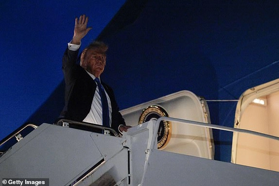 CALGARY, ALBERTA - JUNE 16: U.S. President Donald Trump waves as he boards Air Force One after leaving the G7 Leaders' Summit early on June 16, 2025 in Calgary, Alberta. Trump said he was leaving the summit a day early to return to Washington to try to deal with the conflict between Israel and Iran. (Photo by Chip Somodevilla/Getty Images)