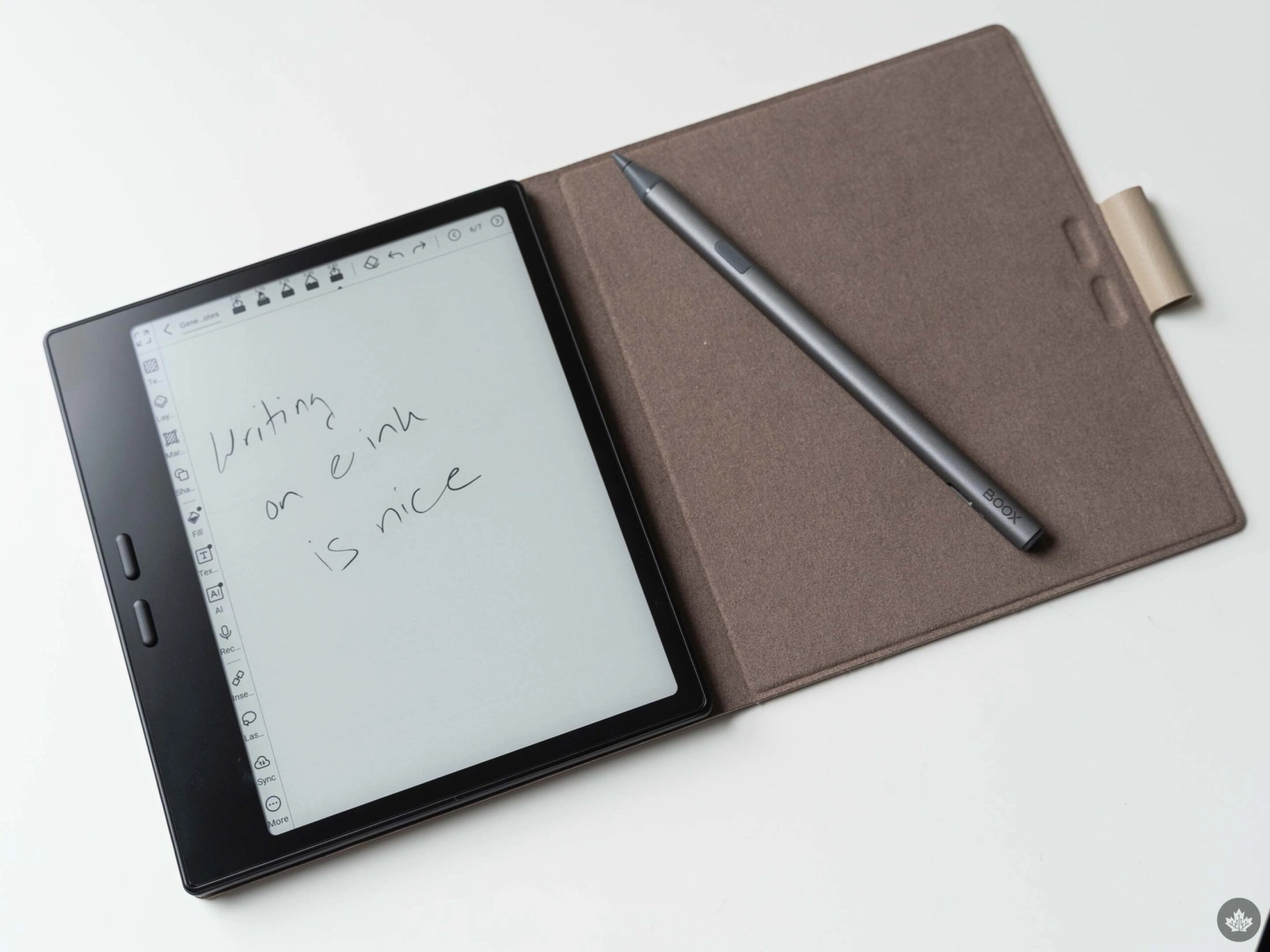 Boox Go 7 and InkSense stylus.