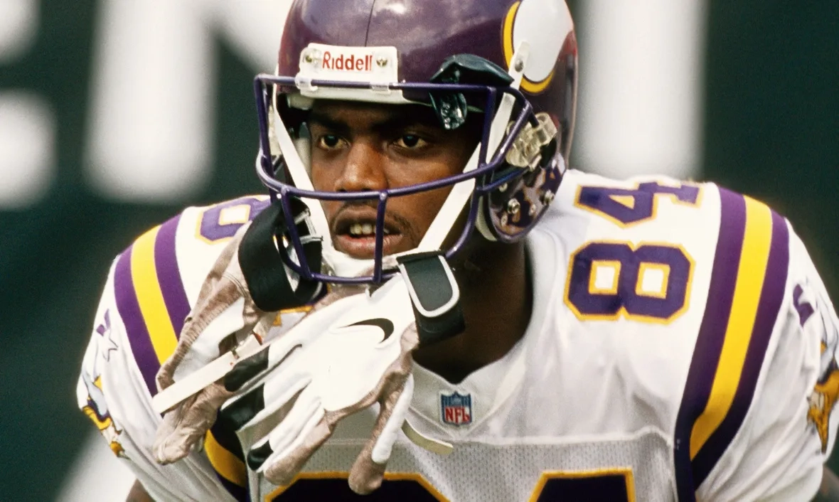 Randy Moss warms up before a 1998 game against the Buccaneers.
