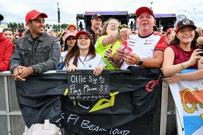 Haas F1 fans