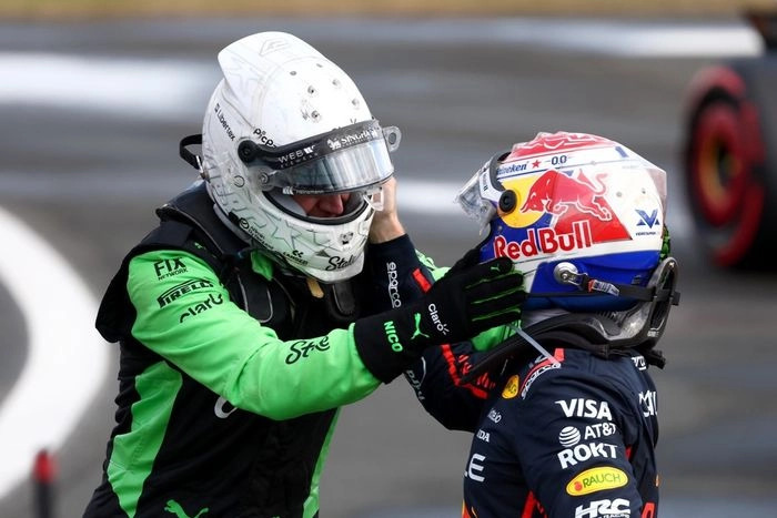 Nico Hulkenberg, Sauber, Max Verstappen, Red Bull Racing
