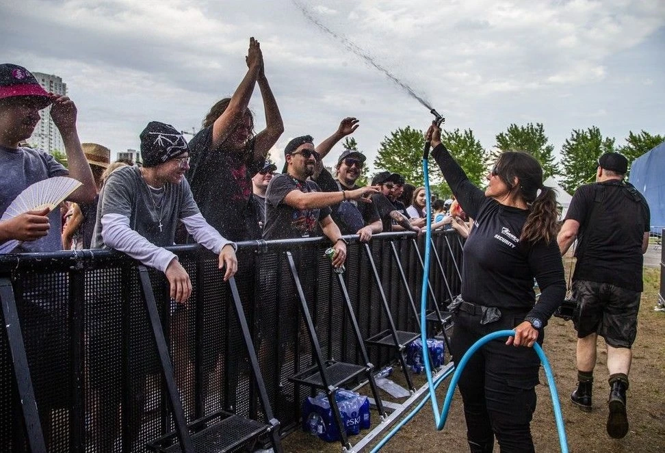 Ottawa Bluesfest Fans Heat