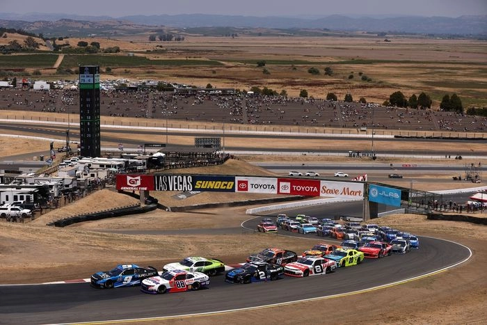 Shane Van Gisbergen, Chevrolet, Connor Zilisch, JR Motorsports Chevrolet