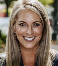 Leslie Lewallen