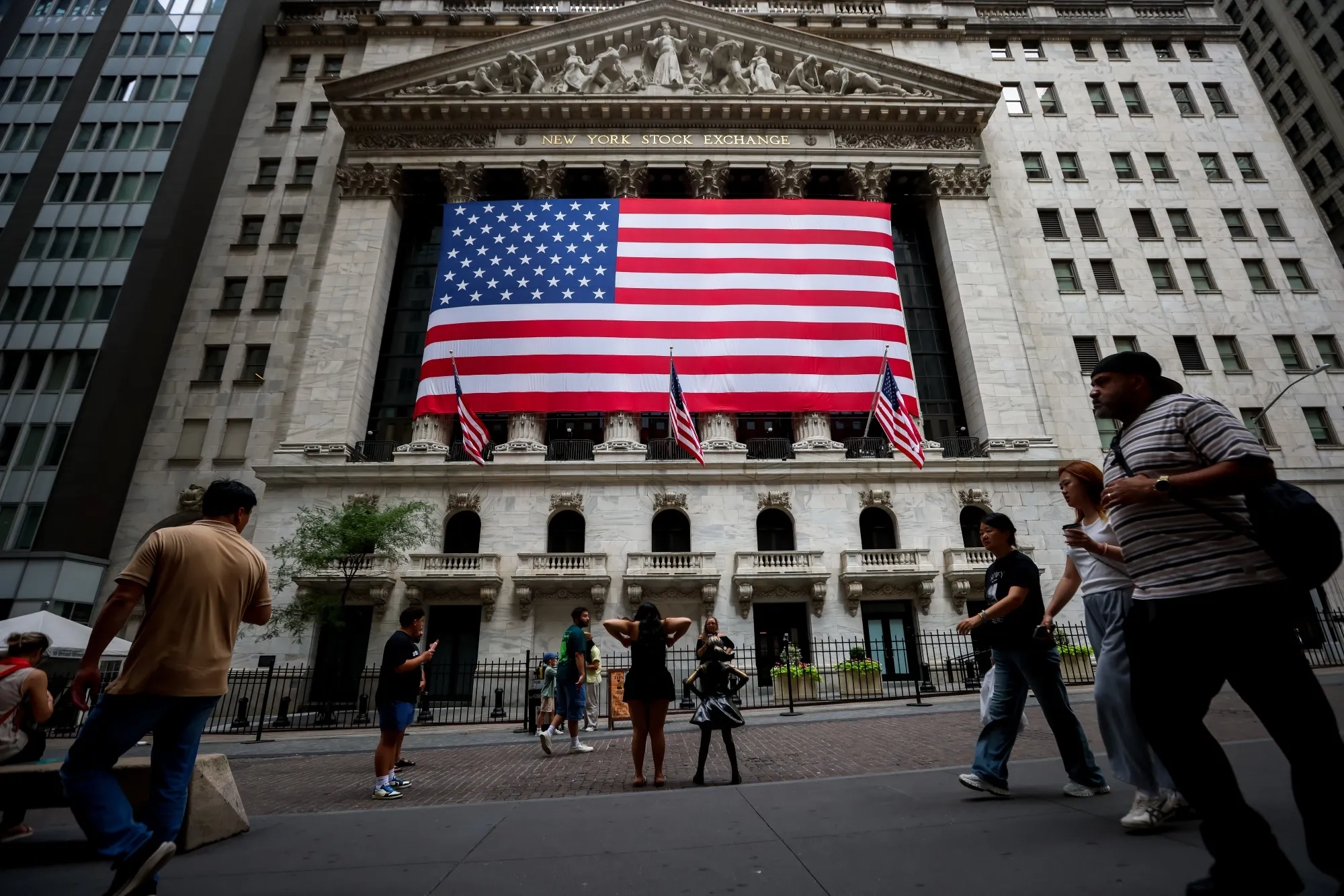 US Stocks Drift From Records As Trump Ramps Up Tariff Threats