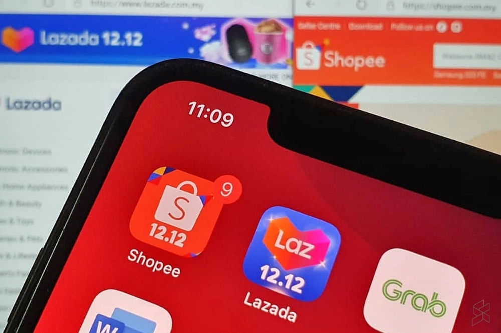 Malaysians today can depend on a single app to do multiple things.  SoyaCincau pic