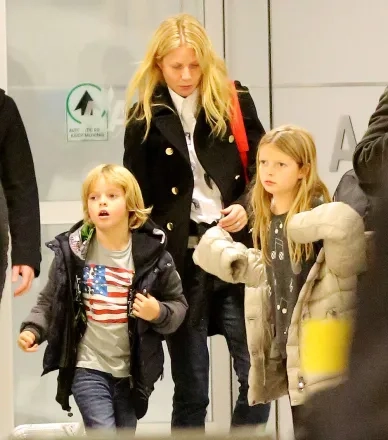 Gwyneth Paltrow touches down in JFK Airport with her kids Apple and Moses in NYC Pictured: Gwyneth Paltrow,Apple Martin,Moses Martin,Gwyneth Paltrow
Apple Martin
Moses Martin
Ref: SPL670531 181213 NON-EXCLUSIVE
Picture by: SplashNews.com Splash News and Pictures
USA: +1 310-525-5808
London: +44 (0)20 8126 1009
Berlin: +49 175 3764 166
photodesk@splashnews.com World Rights