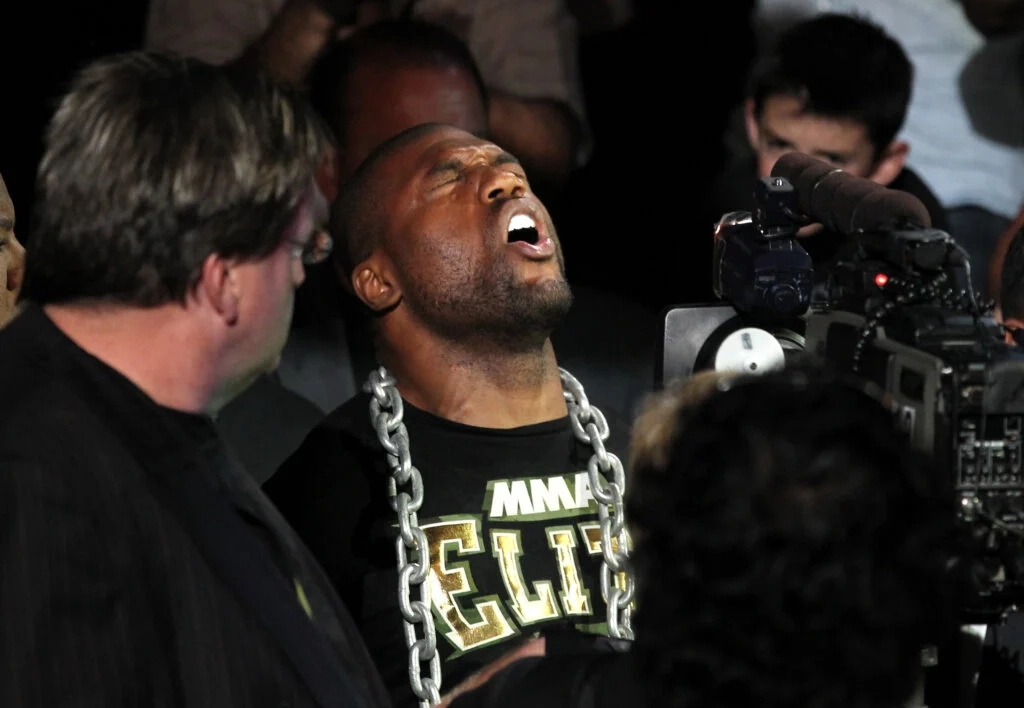 Quinton 'Rampage' Jackson howling at UFC 130