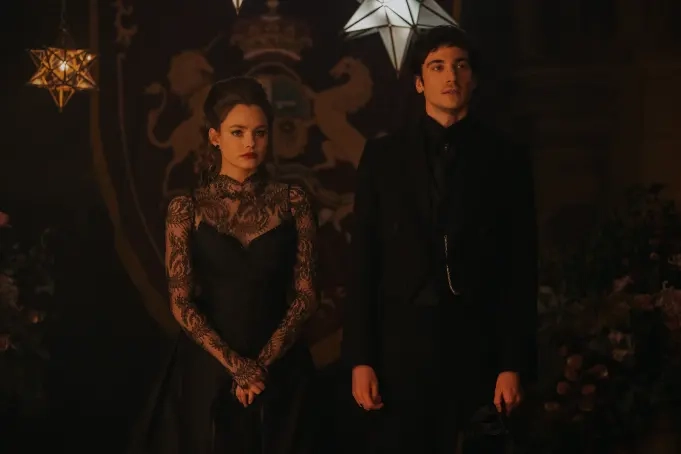 L-R: Kristine Fr�seth and Guy Remmers in 'The Buccaneers' Season 2