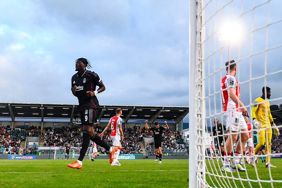Tammy Abraham of Besiktas celebrates after scoring his side's third goal during the UEFA Conference League third qualifying round first leg win over St Patrick's Athletic at Tallaght Stadium in Dublin. Photo by Ben McShane/Sportsfile
