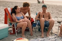 Belly (Lola Tung), Jeremiah (Gavin Casalegno), Conrad (Christopher Briney), Steven (Sean Kaufman), and Taylor (Rain Spencer) in THE SUMMER I TURNED PRETTY Photo: Erika Doss © AMAZON CONTENT SERVICES LLC