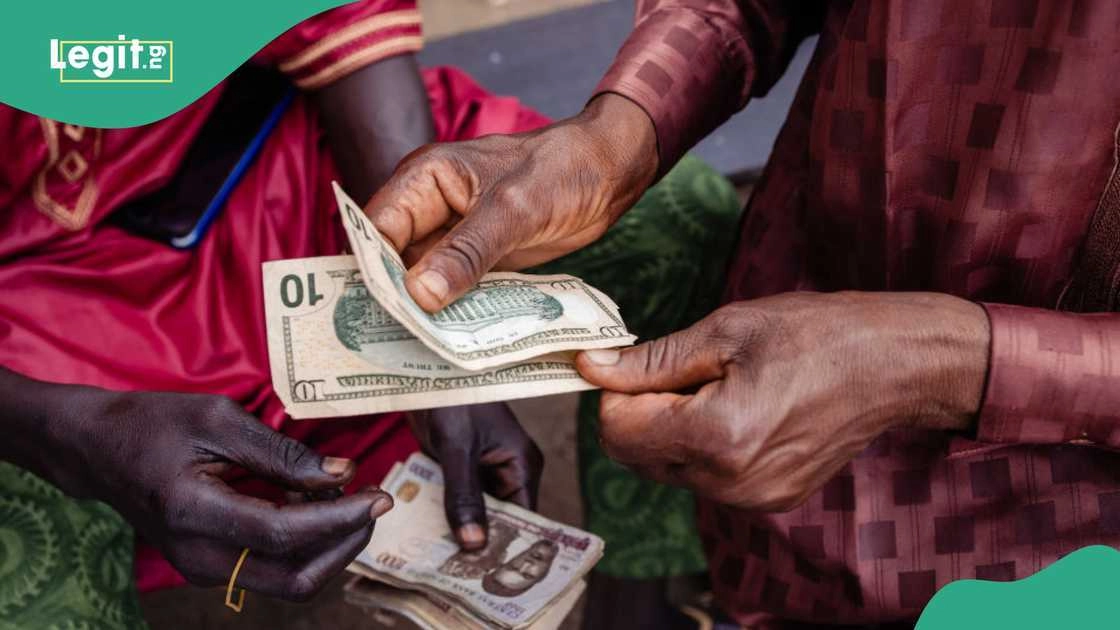 The value of naira appreciates against US dollar