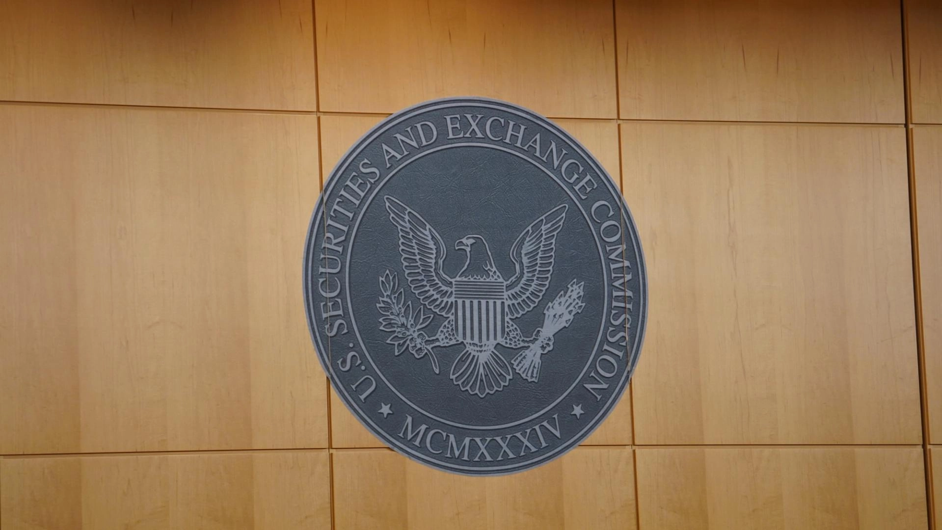 SEC Files to Dismiss Long-Running Lawsuit Against Binance