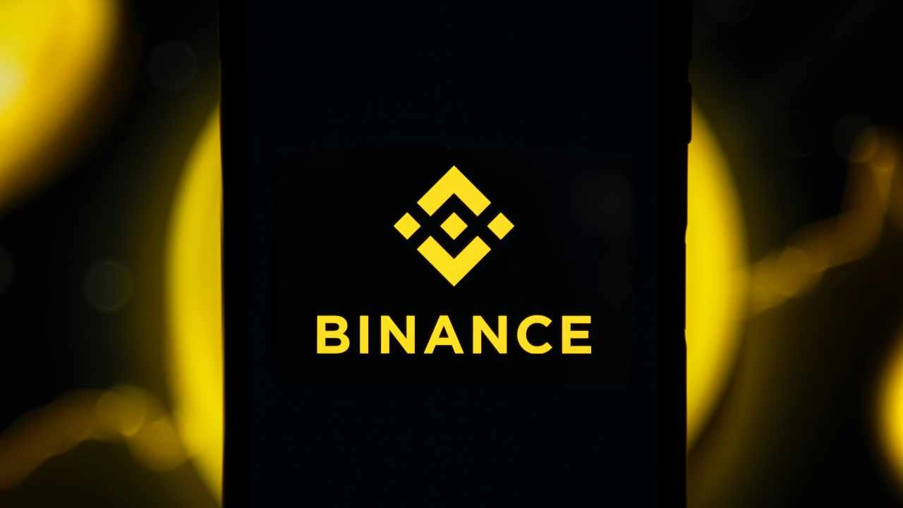 Senate Democrats Demand Answers on Binance's Alleged Trump Venture Ties