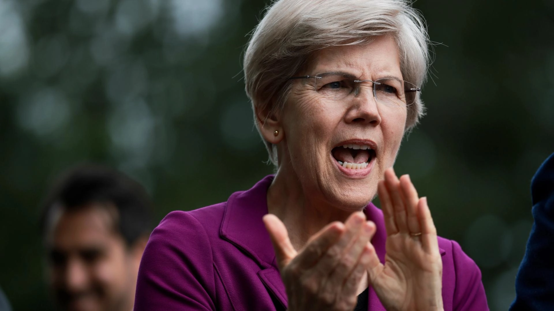 Senator Warren Urges Senate to Block Big Tech's Return to Stablecoin Market