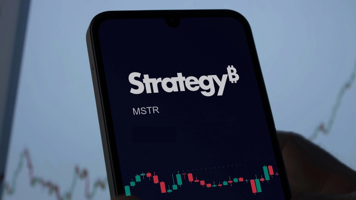 MicroStrategy Adds 705 Bitcoin Worth $75.1M to Treasury: Strategy's Bitcoin Holdings Surpass 2.8% Circulation