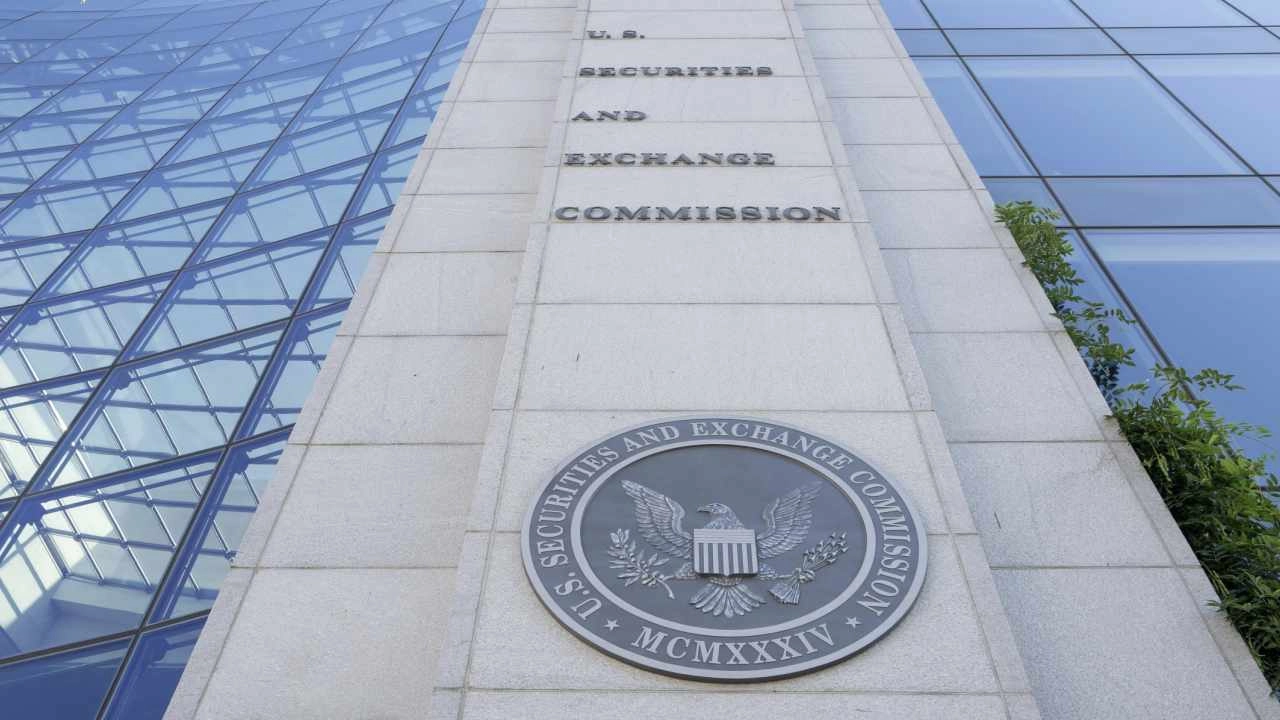 SEC Chair Paul Atkins Advocates for Self-Custody Rights in Crypto & DeFi