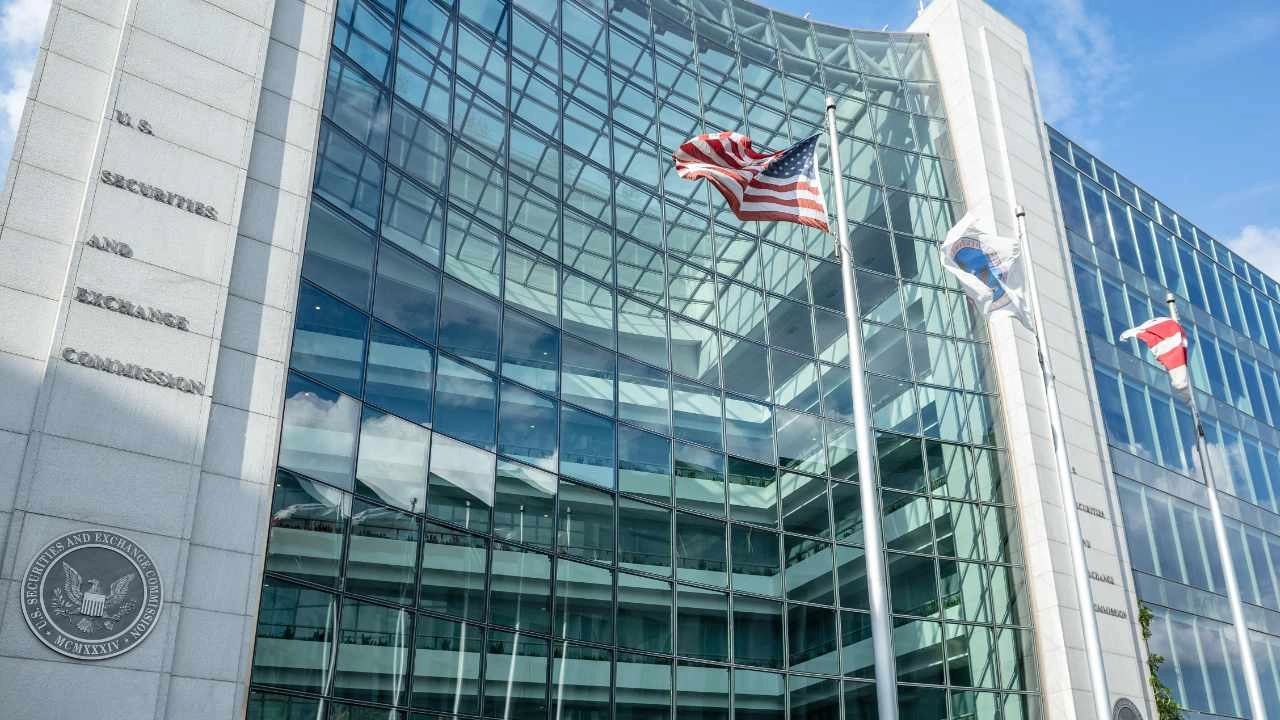 SEC Commissioner Urges Streamlined Crypto Regulation for Investor Empowerment
