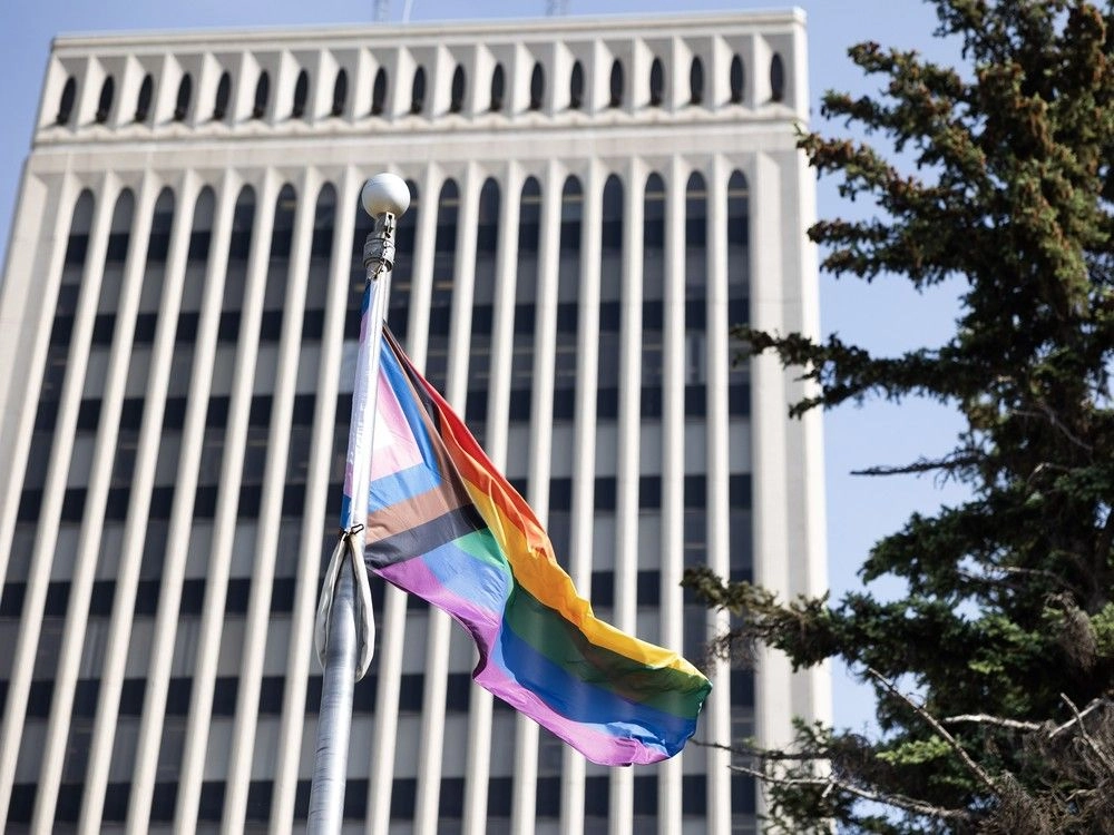 Queen City Pride Parade Draws 4,000 Spectators in Regina - A Celebration of Love and Support