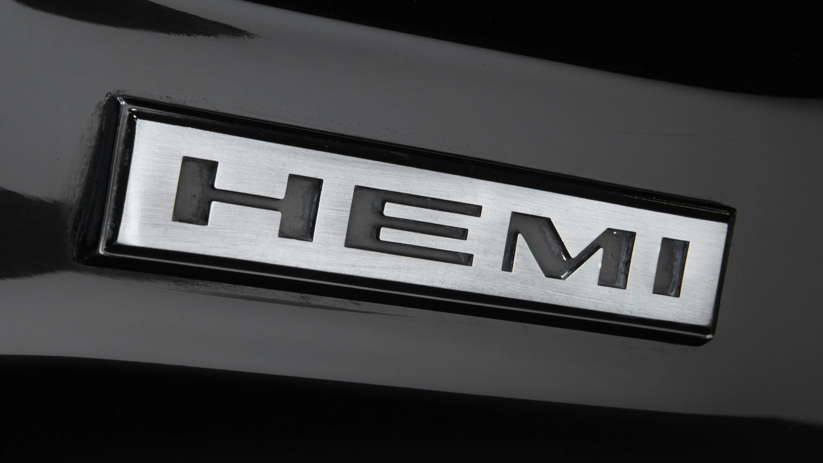 RAM Revives 5.7L HEMI V8 for 2026 RAM 1500 Pickup