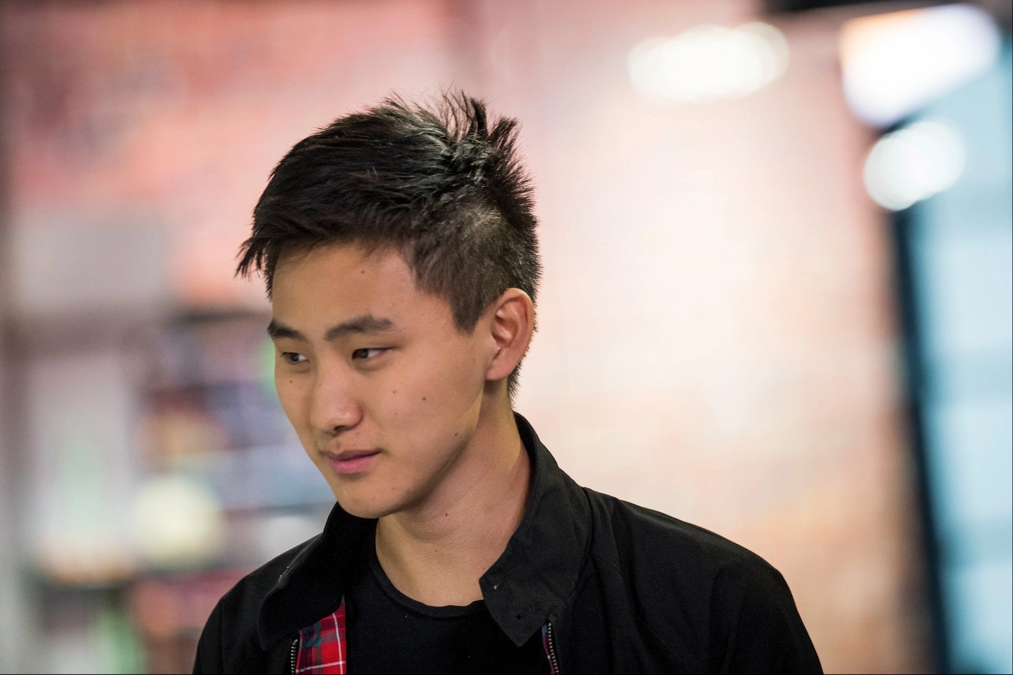 Alexandr Wang Leaves Scale AI to Join Meta in Mega $14.3B Deal