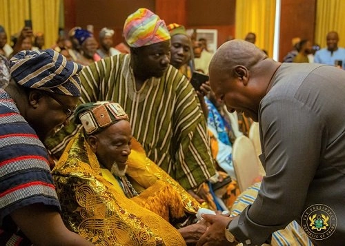 Dagbon Overlord Yaa-Naa Abukari II Congratulates President Mahama on Re-election