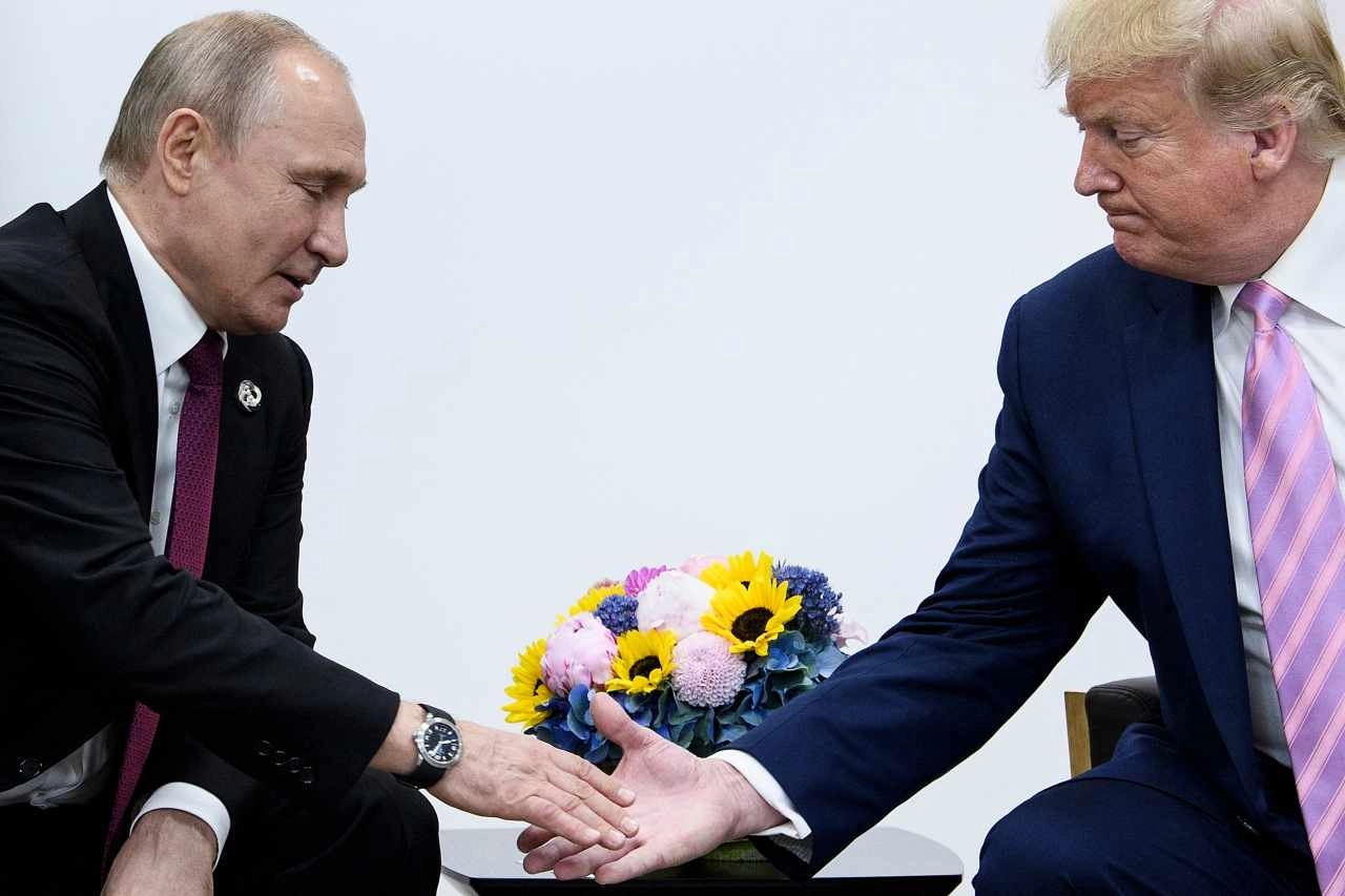 Senate Bill Threatens 500% Tariffs on Russian Energy Imports