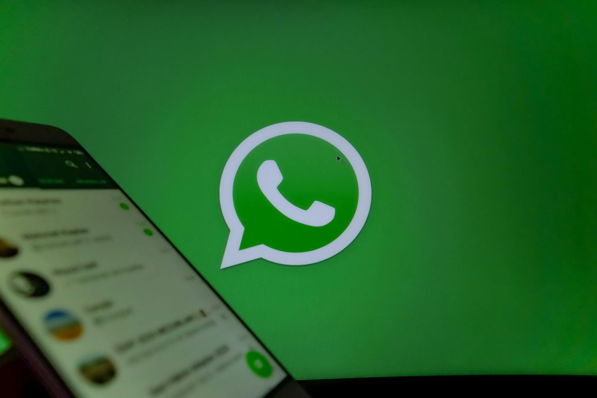 Iran Urges Citizens to Remove WhatsApp Amid Allegations of Data Sharing