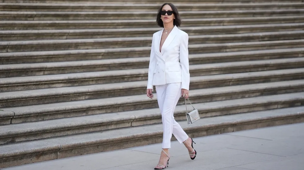 9 Unique Hardware Handle Bags to Elevate Your Outfit Instantly