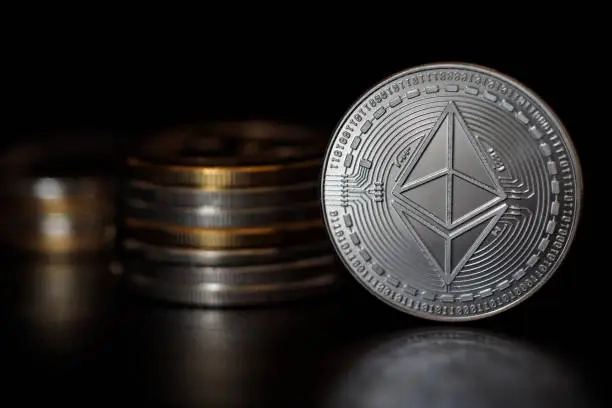Ethereum Surprises with Fakeout Move, Bulls Eyeing Key Resistance Levels