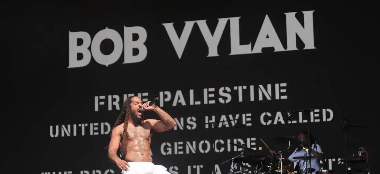 UK Prime Minister and Glastonbury Organizers Appalled by Anti-Israel Chants at Festival