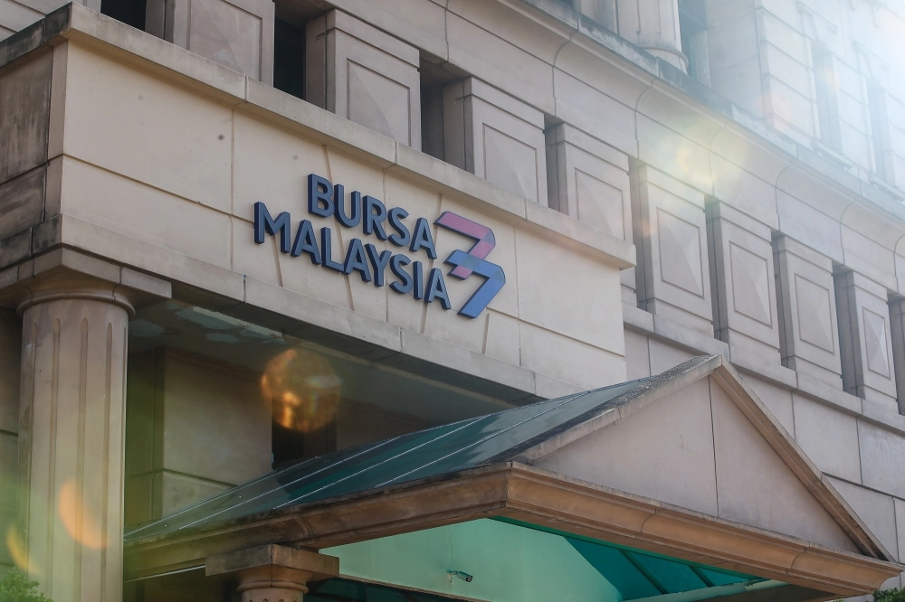 Bursa Malaysia Opens Lower Despite Wall Street's Positivity