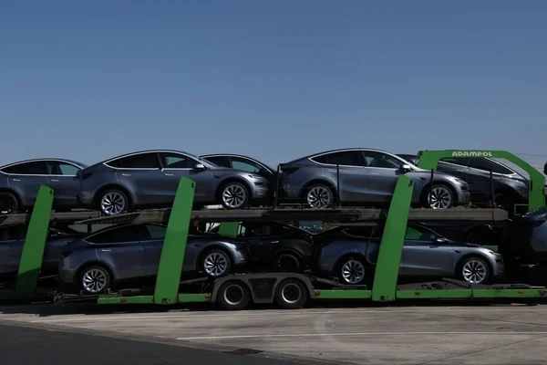 Tesla Faces Declining Sales, Yet Investors Bet Big on Autonomous Future