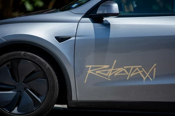 Elon Musk's Robotaxi Service in Austin Raises Questions on Tesla's Autonomous Technology