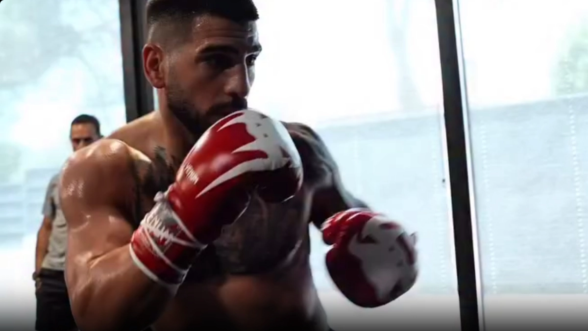 UFC Lightweight Champ Ilia Topuria Talks Potential Justin Gaethje Title Fight