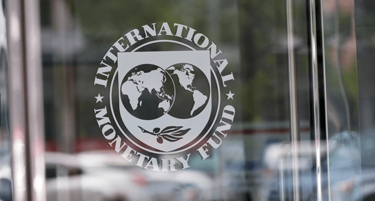 IMF Urges Nigeria to Address Widening Budget Gap Amid Oil Price Decline