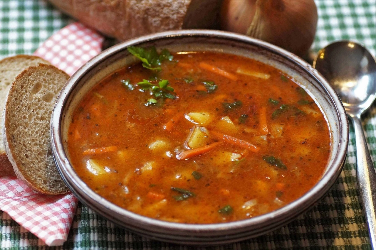 5 Mouthwatering Hungarian Dishes Loved by Tourists Worldwide
