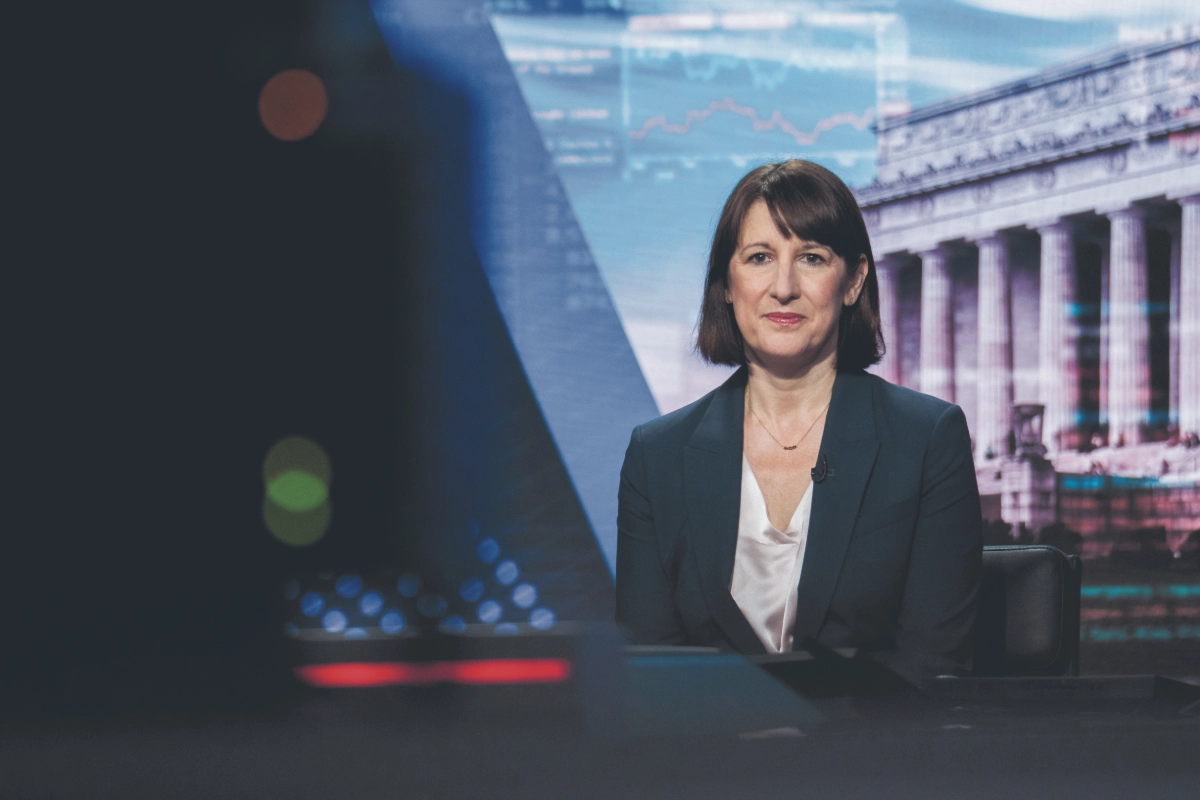 Gilt Yields Surge Amid Doubts on Rachel Reeves' Economic Strategy