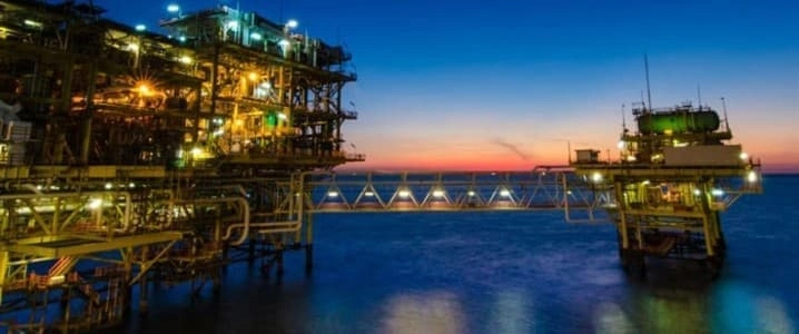 Exxon and Shell Warn of Weaker Q2 Earnings Amid Oil Price Slump