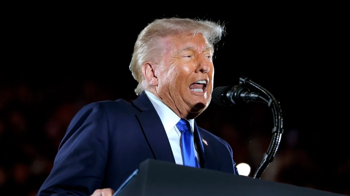 Trump Imposes 30% Tariffs on EU Tech: Big Tech Battle Escalates