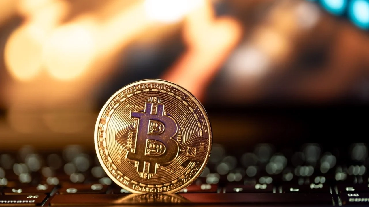 Bitcoin Price Analysis: Strong Uptrend Holds at $119,072 on July 22, 2025