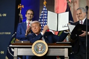 Trump Signs AI Action Plan at Winning the AI Race Event: Silicon Valley Elite Celebrate Accelerationists' Victory Lap