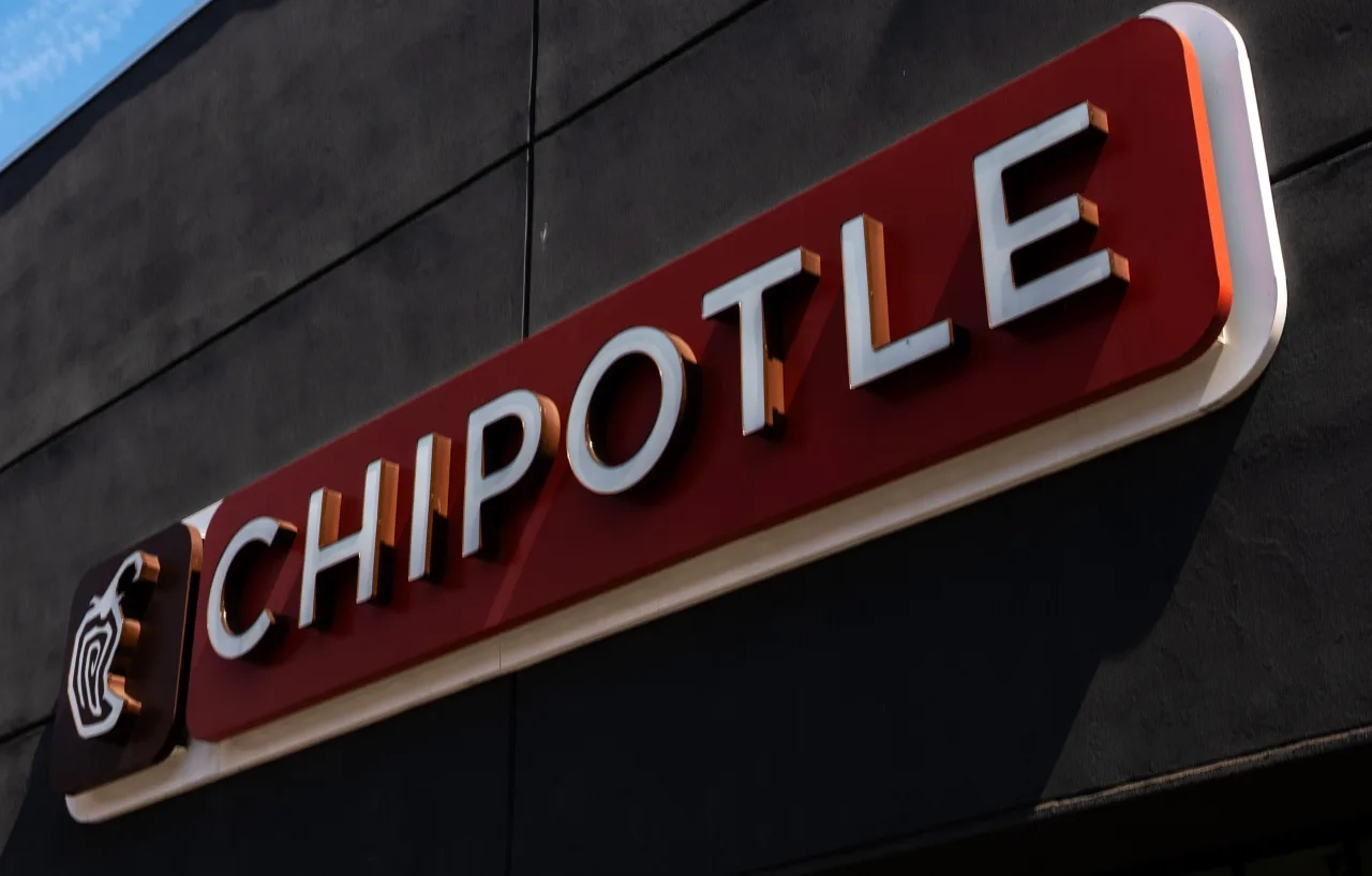 Chipotle Mexican Grill Inc. Stock Plunges 10% on Disappointing Q2 Sales
