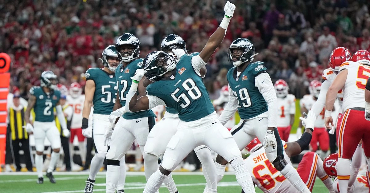 Evaluating Jalyx Hunt: A Deep Dive into the Eagles Rookie's Potential and Performance