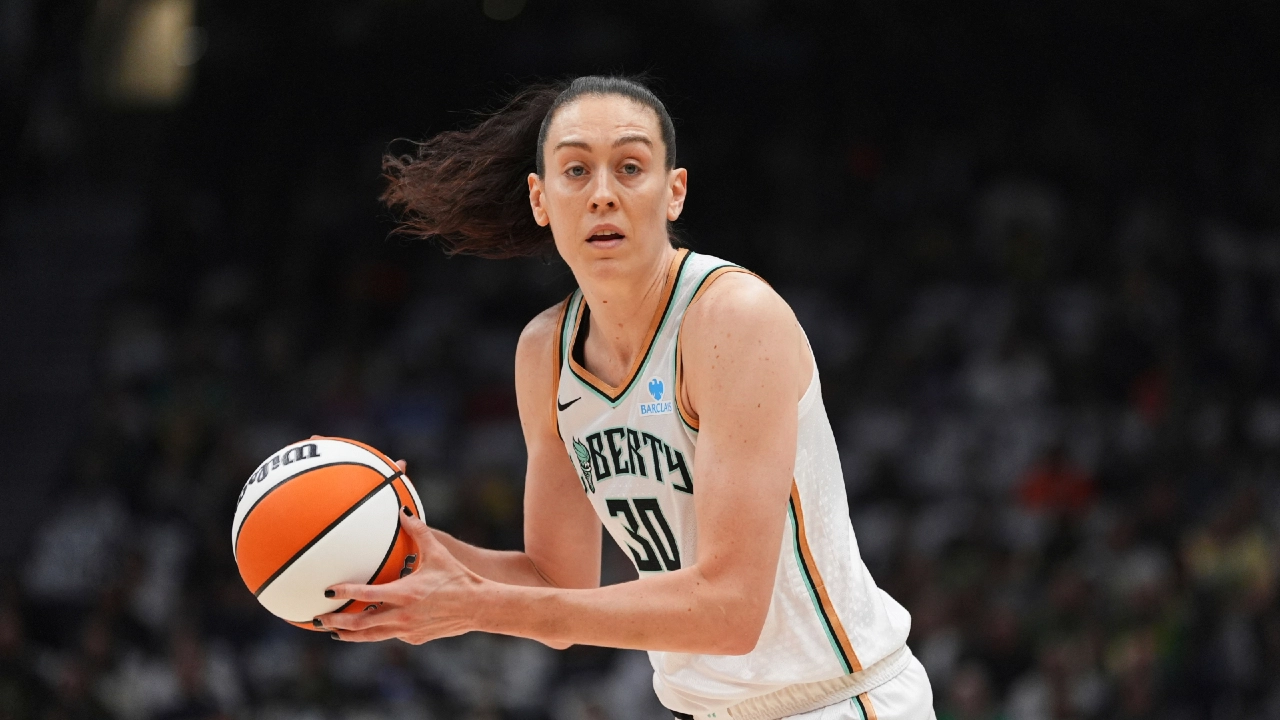 New York Liberty Star Breanna Stewart Sidelined with Knee Injury - Playoff Return Uncertain